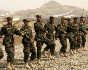 In ciuda investitiei americane de 30 de milioane de dolari, trupele afgane nu sunt pregatite sa preia controlul