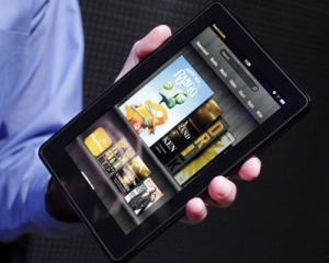 Amazon iese "in pierdere" cu tableta Kindle Fire, dar face profit din continut