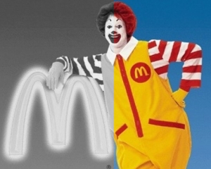 TOP 10: Lucruri scarboase gasite de clienti in meniurile de la McDonald's