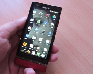 Review Manager.ro: Sony Xperia P, un telefon care intoarce capete pe strada