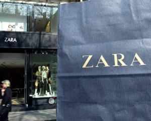 Zara isi deschide magazin in centrul Sibiului