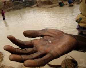 Comoara din Sierra Leone: Un roman detine o mina de diamante in zona