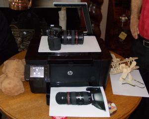 Fa cunostinta cu primul multifunctional laser cu scaner 3D din lume, HP LaserJet TopShot Pro M275