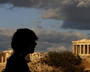 ANALIZA: Grecia si Italia cauta solutia salvatoare in tabara tehnocratilor