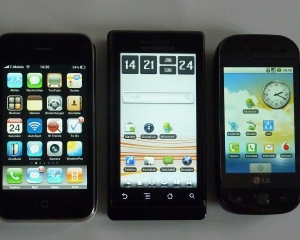 Piata accesoriilor pentru smartphone-uri va ajunge la 20 miliarde de dolari in 2012