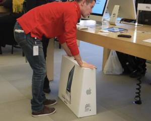 Tim Cook: O linie de iMac-uri va fi produsa in SUA
