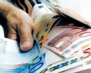 Jumatate dintre sefii din Romania prevad cresteri salariale in acest an