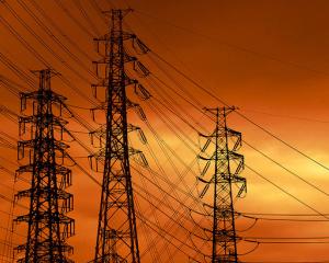 Tarifele la energie pentru consumatori ar putea creste cu 3-4% de la 1 octombrie, sustine un reprezentant CEZ