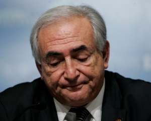 Dominique Strauss-Kahn a anuntat cu "infinita tristete" ca demisioneaza