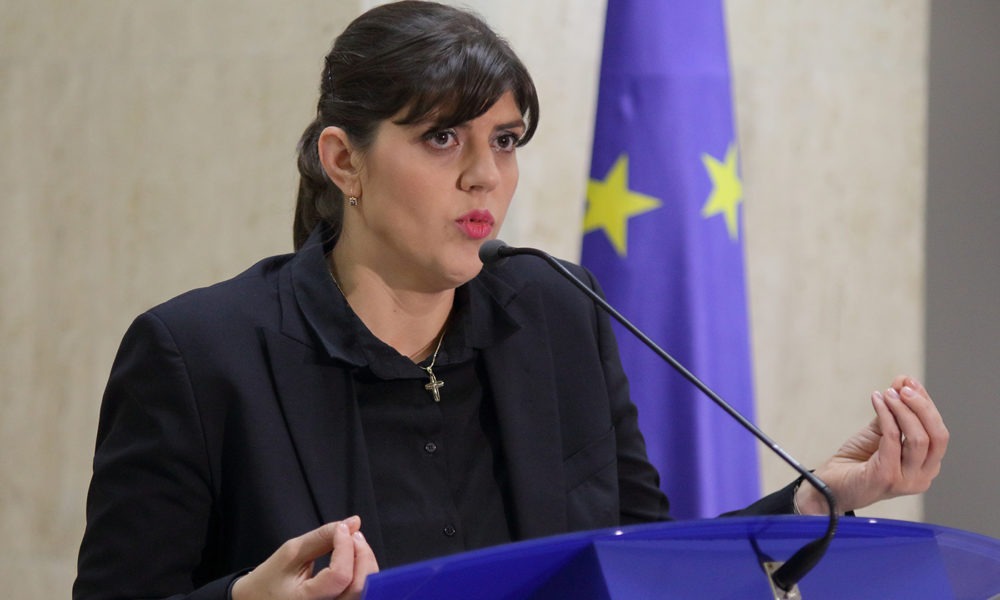 Kovesi, sefa EPPO, a dat ordin sa se faca perchezitii la niste functionari publici din Romania: ar fi furat 160.000 de euro din fonduri europene