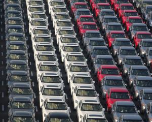 Actiunile Power Diversity Automobile Trade, unul dintre marii distribuitori auto din China, au scazut din nou