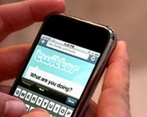 Un nou scandal in social media: Twitter iti descarca agenda de contacte din telefon fara sa ai habar