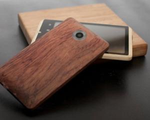 ADzero, primul smartphone din bambus, intra in productie