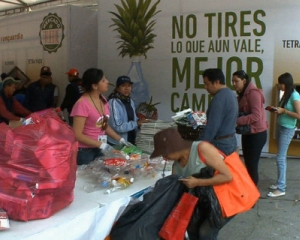 In Mexic se desfasoara operatiunea "Gunoi contra mancare"