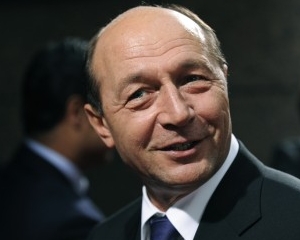 Basescu ar vrea sa aiba un salariu mai mare de 1.100 de euro