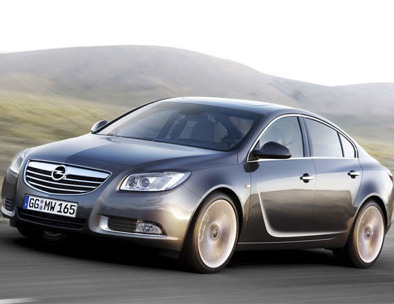 Opel Insignia: clasa business, preturi... non-business