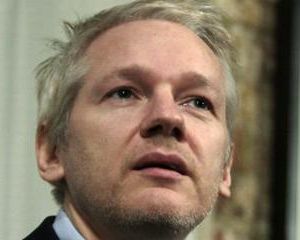 Astazi incep audierile pentru extradarea in Suedia a lui Julian Assange