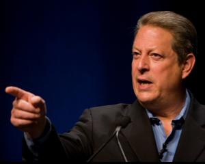 Al Gore a cumparat actiuni Apple la pret redus