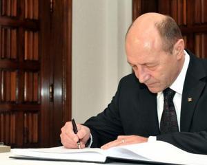 Traian Basescu a promulgat Legea privind masurile financiar-bugetare aplicabile pana in 2014