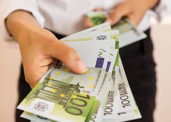 Joburi in Romania platite cu 30.000 de lei net pe luna: unde te poti angaja pe salarii extrem de mari