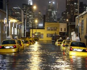 Uraganul Sandy loveste economia americana