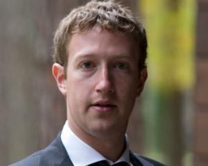 Fondatorul Facebook, Mark Zuckerberg, vrea sa isi faca partid