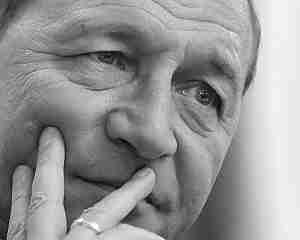 Basescu: Varianta demisiei ar fi cea mai mare lasitate