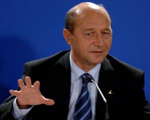 Traian Basescu: Sunt ingrijorat de prelungirea crizei