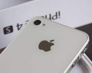 UPDATE: Vodafone si Cosmote primesc precomenzi pentru iPhone 4S
