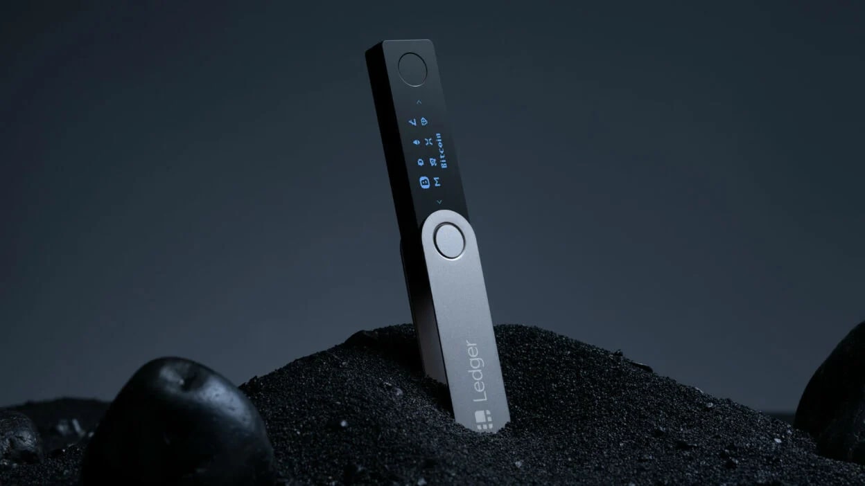 Ledger & Trezor: De ce stocarea securizata a criptomonedelor este imperativa