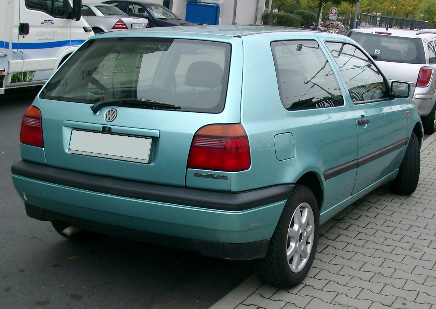 Adio masini second hand! Piata este blocata de noua taxa auto