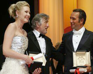 Kirsten Dunst si Jean Dujardin, distinsi cu premiile de interpretare la Cannes
