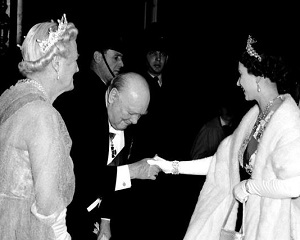 24 aprilie 1953: Winston Churchill este innobilat de catre regina Elisabeta a II-a