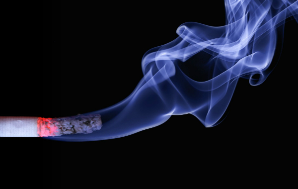 Vesti proaste pentru fumatori: Se scumpesc tigarile