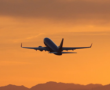 Aproape 10 milioane de pasageri au tranzitat aeroporturile bucurestene, in 2015