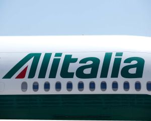 Alitalia apeleaza la banci pentru a se salva