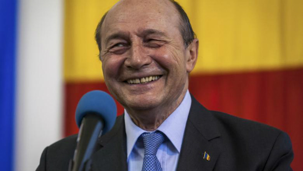 Basescu, despre TESTELE PISA: PSD are nevoie de analfabetismul functional