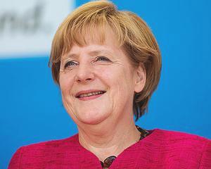 ANALIZA: Zona euro a iesit din recesiune. Doar Angela Merkel are insa motive sa zambeasca
