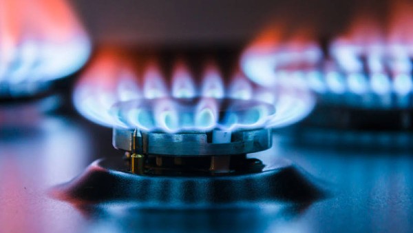 Furnizorii de gaz din Romania, amendati cu zeci de mii de lei. In plus, trebuie sa plateasca despaguburi si penalitati clientilor