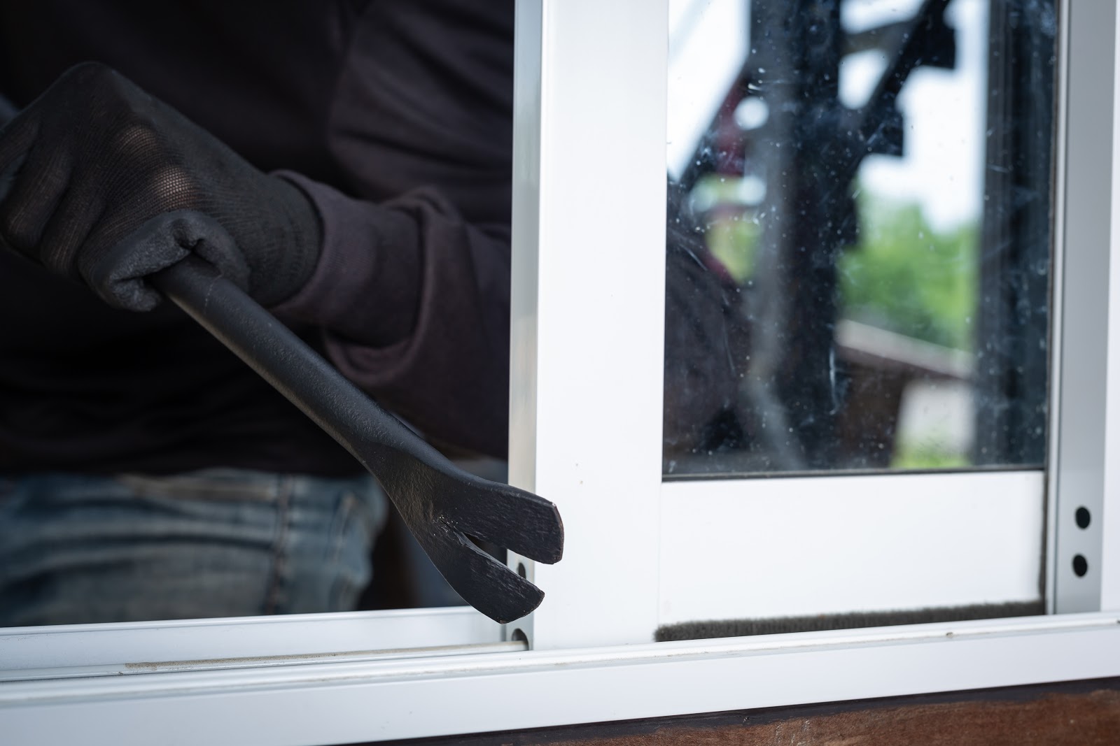 Top 5 elemente de siguranta antiefractie la ferestrele casei