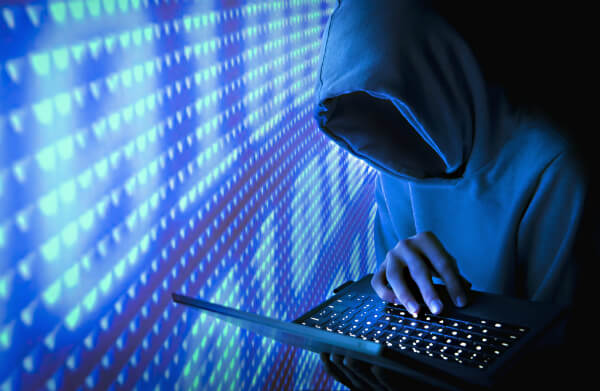 Risc de atac cibernetic: Nu deschideti documentele necunoscute de pe E-mail, WhatsApp sau Facebook