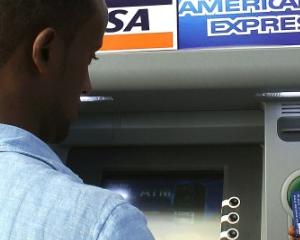 Primul bancomat din Mogadishu emite dolari americani