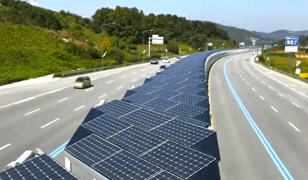 Autostrada pavata cu panouri solare in Japonia, de trei ori mai ieftina decat autostrada Pitesti-Sibiu