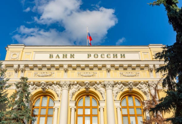 Banca Centrala a Rusiei, decizie RADICALA in fata sanctiunilor: dobanda-cheie, majorata agresiv, rusii cer companiilor sa vanda valuta