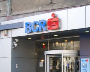BCR acorda IMM-urilor credite de 526 milioane lei cu garantia statului