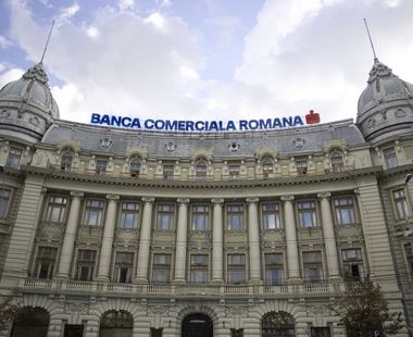 BCR a redus ratele pentru 25.000 de clienti