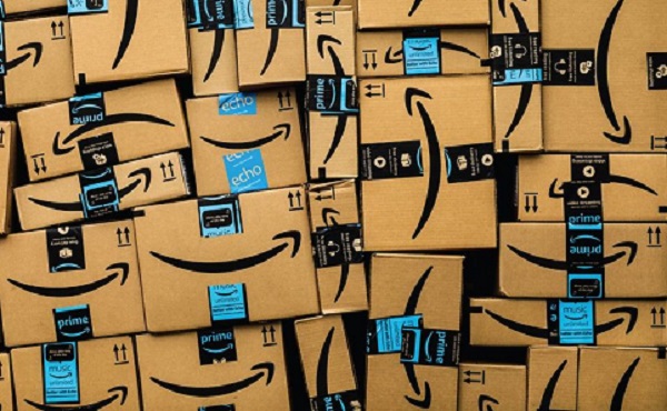 Jeff Bezos (Amazon) are o avere de 200 miliarde de dolari si il asteapta o ghilotina in fata casei