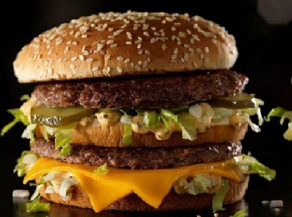 Lectia "The Economist": cum se poate masura puterea de cumparare cu ajutorul unui hamburger
