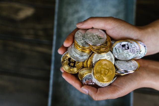 Crypto investește 5 altcoins cum pot investi în bitcoin în siguranță