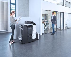Konica Minolta lanseaza un nou echipament destinat unui volum mare de printare